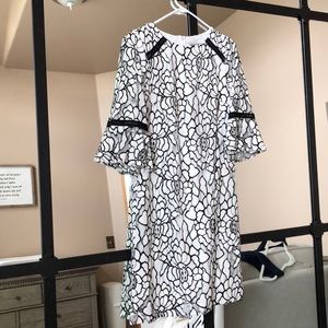 Black and white lace inlay dress